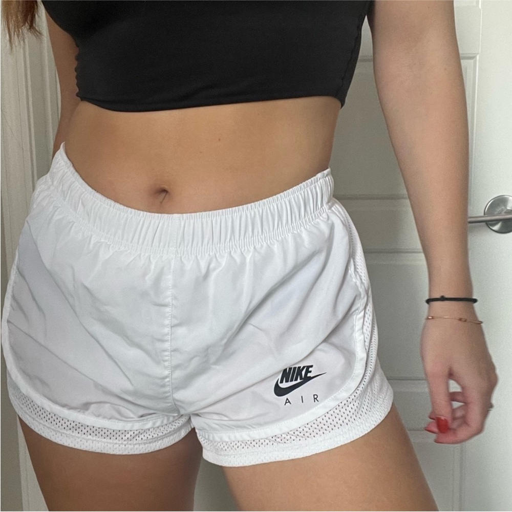 NIKE AIR Tempo Running Shorts
